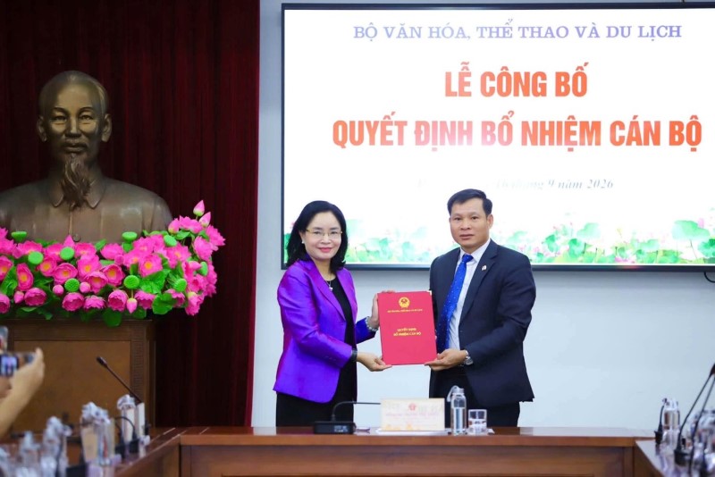 Công bố Quyết định bổ nhiệm TS. Nguyễn Văn Long giữ chức Phó Hiệu trưởng Trường Đại học Thể dục Thể thao Đà Nẵng.